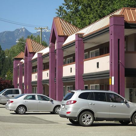 North Vancouver Hotel Exterior foto