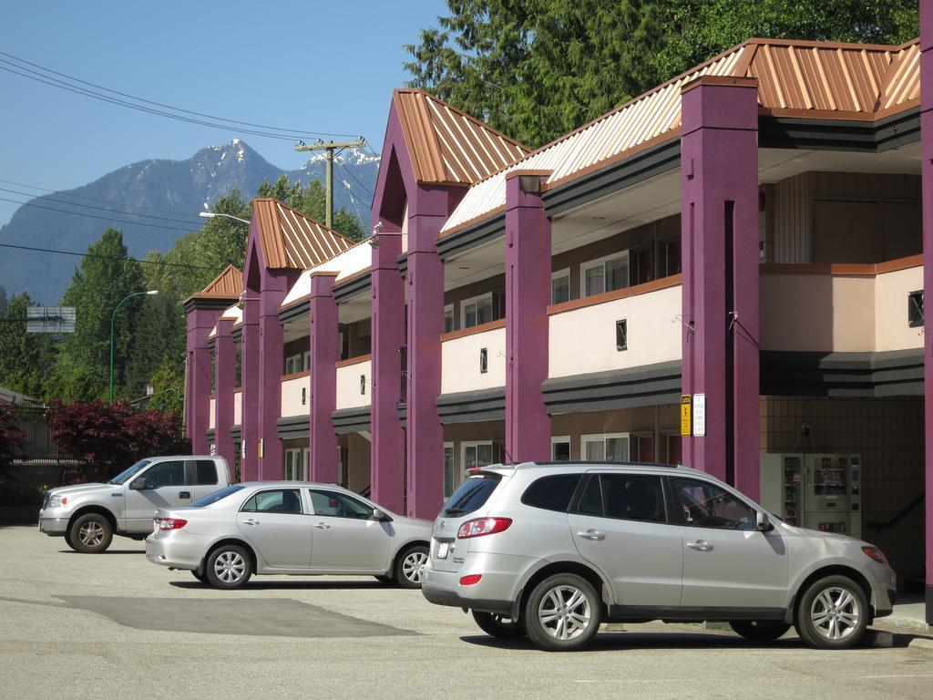 North Vancouver Hotel Exterior foto